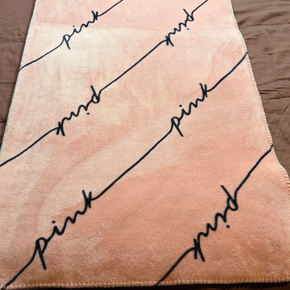 Throw Blanket by Pink Victoria’s Secret Brand.  EUC! - Picture 4 of 12